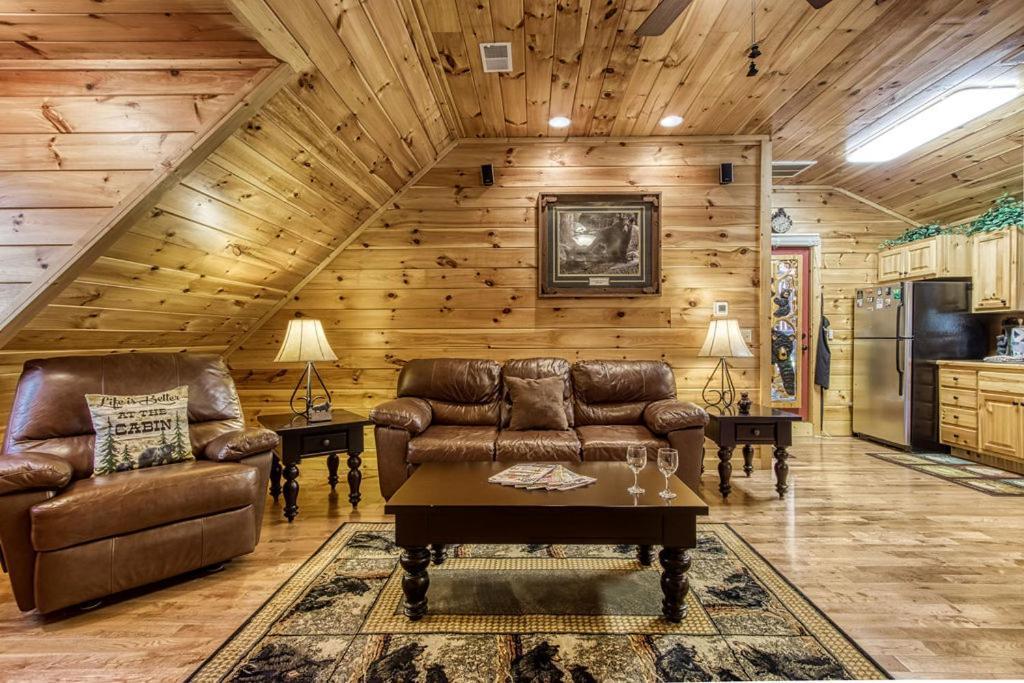 Papa Bear, Hot Tub, Wifi, 1089 Free Tickets Each Paid Day, Dollywood And More 塞维尔维尔 外观 照片